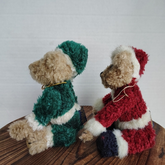 Boyd's Santa Jointed Brown Bears in Red Santa Outfit Green Santa Outfit Hat - Picture 6 of 16